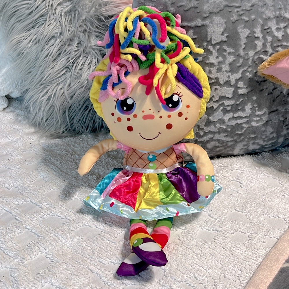 Flip Zee Girls Colorful Snuggle Doll Zandy Preschool Toy  2 in 1
